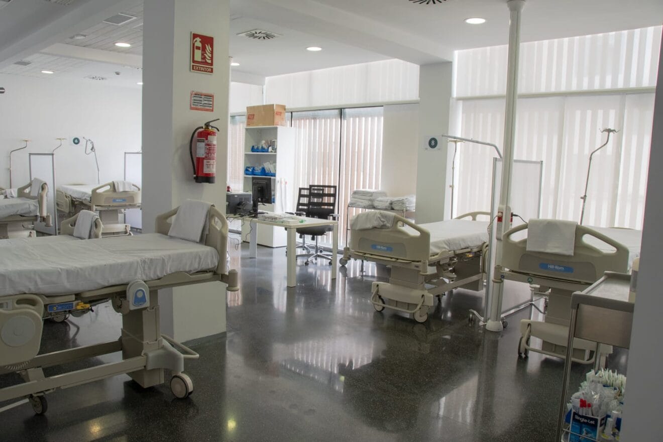 Imagen archivo. Sala urgencias Hospital de Dénia