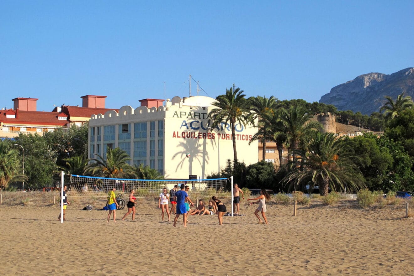 Apartamentos Acuario, frente a la playa Punta del Raset