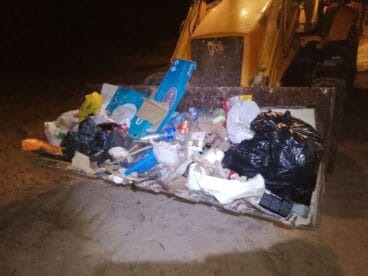 basura recogida de la playa de denia