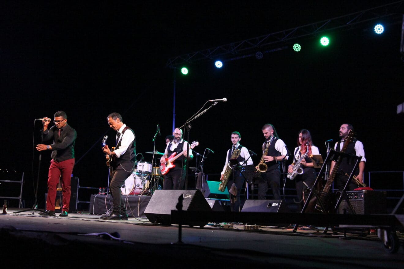 Concierto de The Soulomónics en el Música al Castell 05