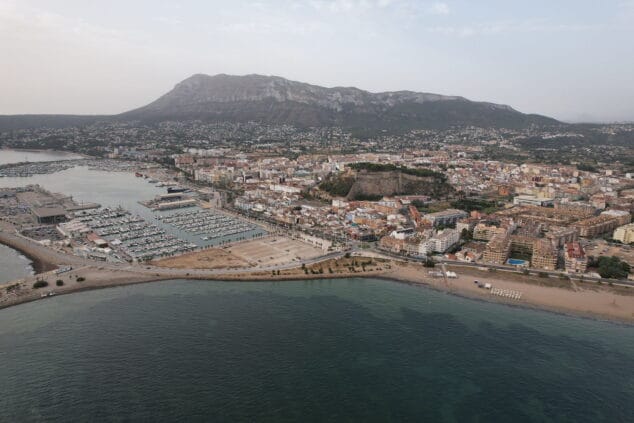 Imagen: Dénia vista desde el mar
