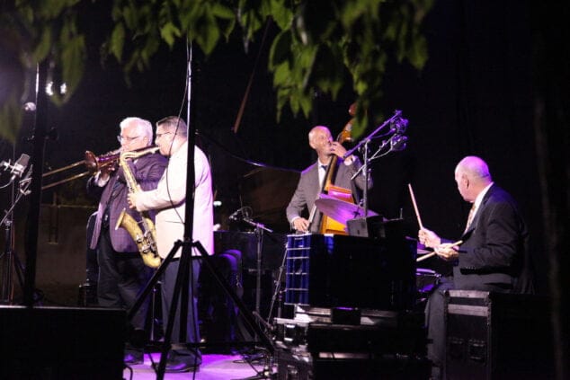 La maravillosa voz de Rebecca Kilgore triunfó junto a The Internacional Classic Jazz All Stars en el Festival de Jazz 3 the international classic jazz all stars 01