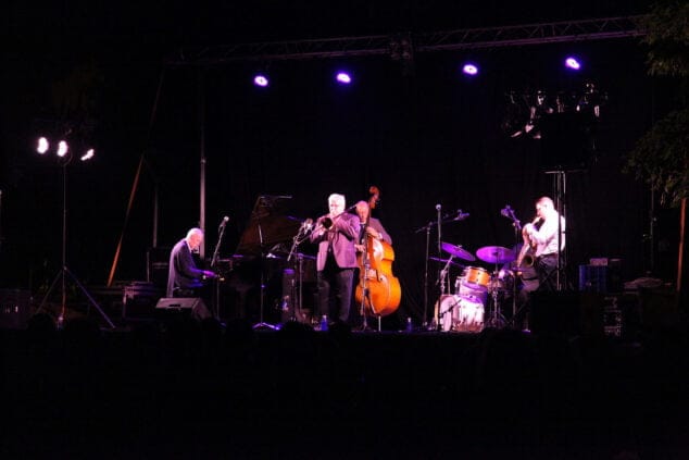 La maravillosa voz de Rebecca Kilgore triunfó junto a The Internacional Classic Jazz All Stars en el Festival de Jazz 4 the international classic jazz all stars 02
