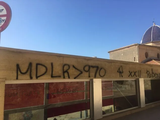 una de las inscripciones de la placcca7a del consell