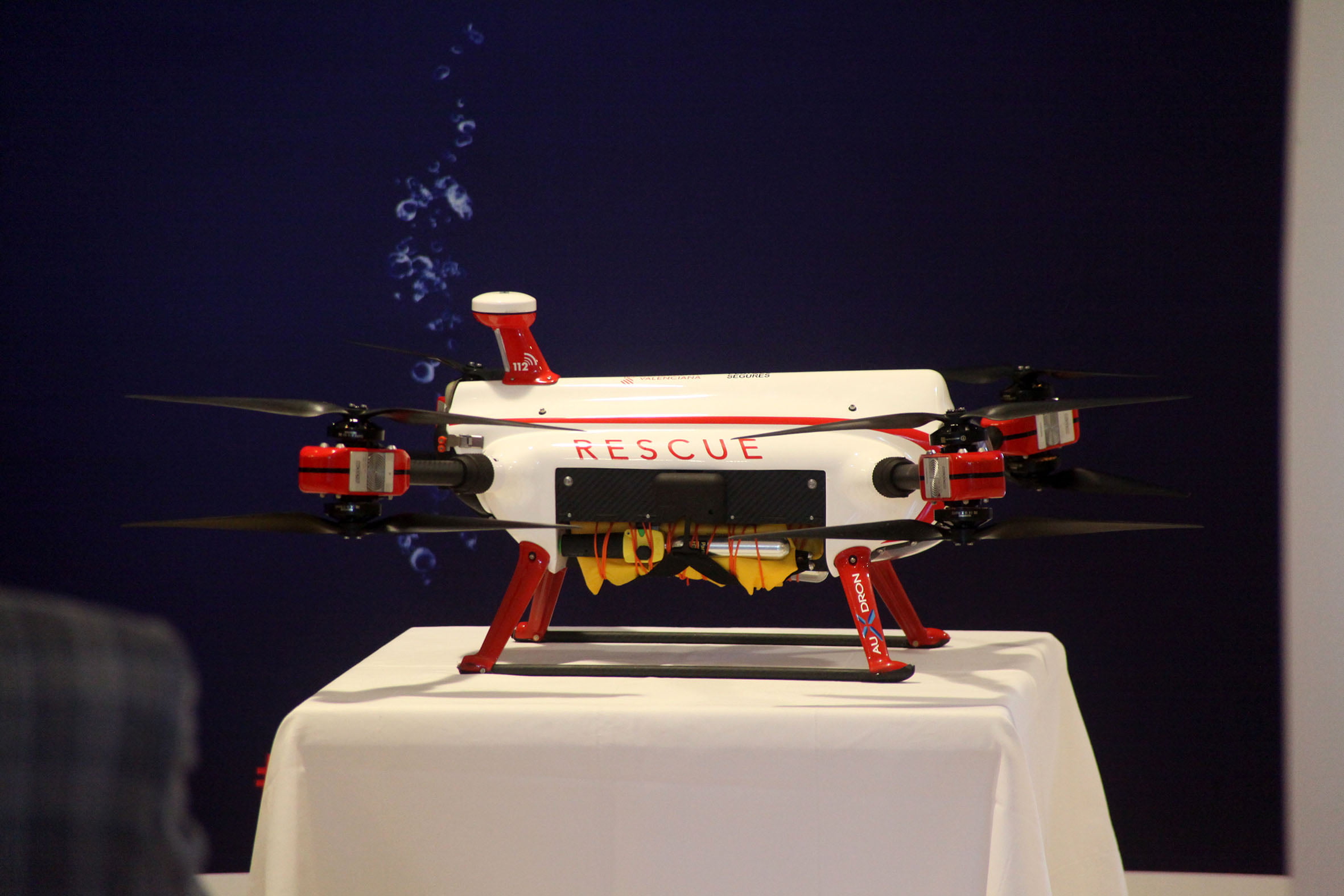 Dron que se utilizará para las situaciones de rescate en el mar
