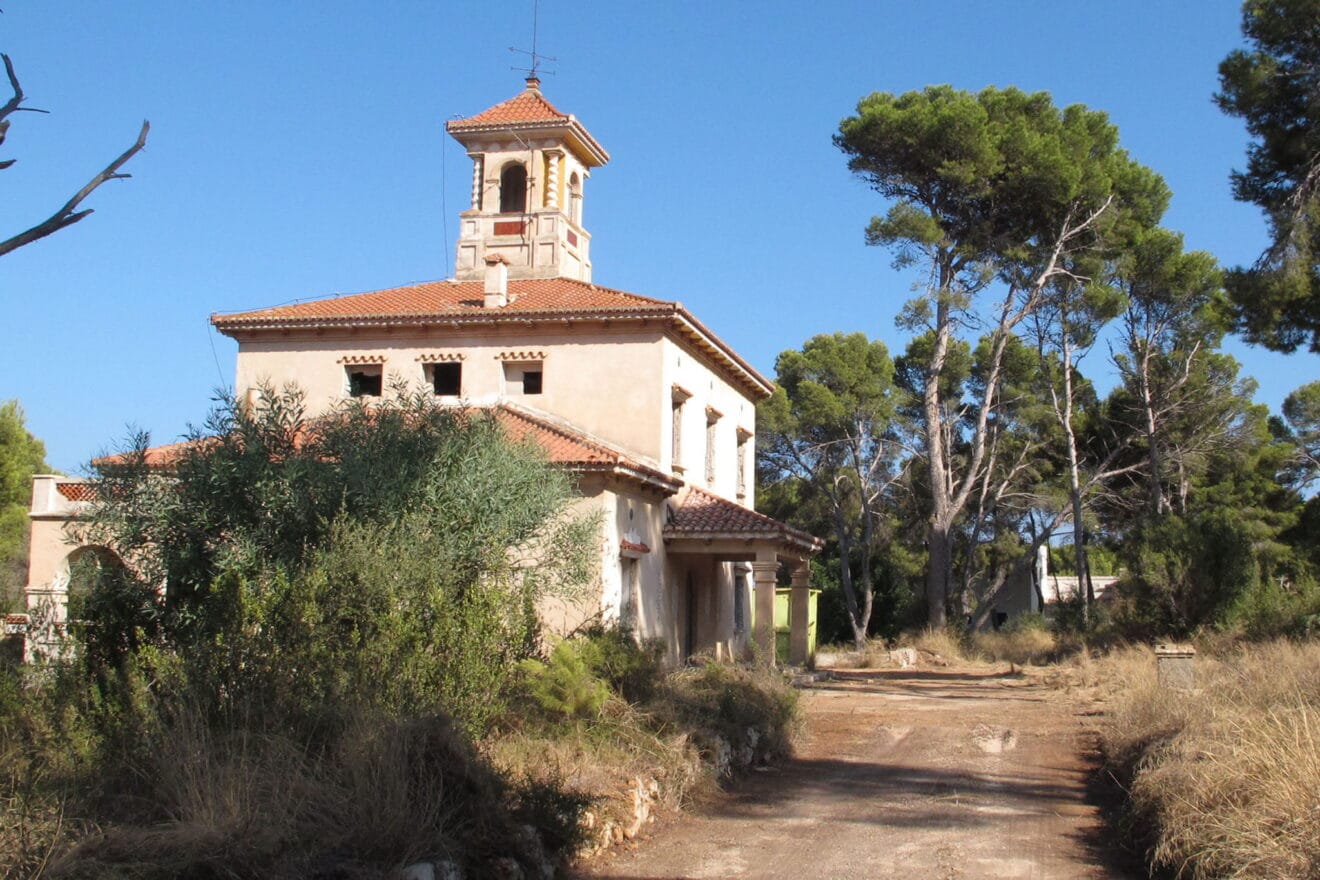 Demolición de la finca señorial de Les Rotes 02