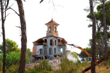 Demolición de la finca señorial de Les Rotes 07