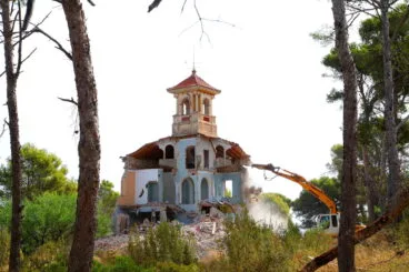 Demolición de la finca señorial de Les Rotes 07