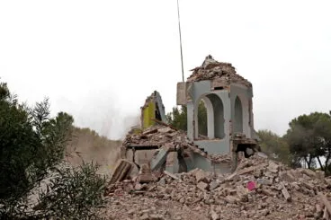 Demolición de la finca señorial de Les Rotes 34