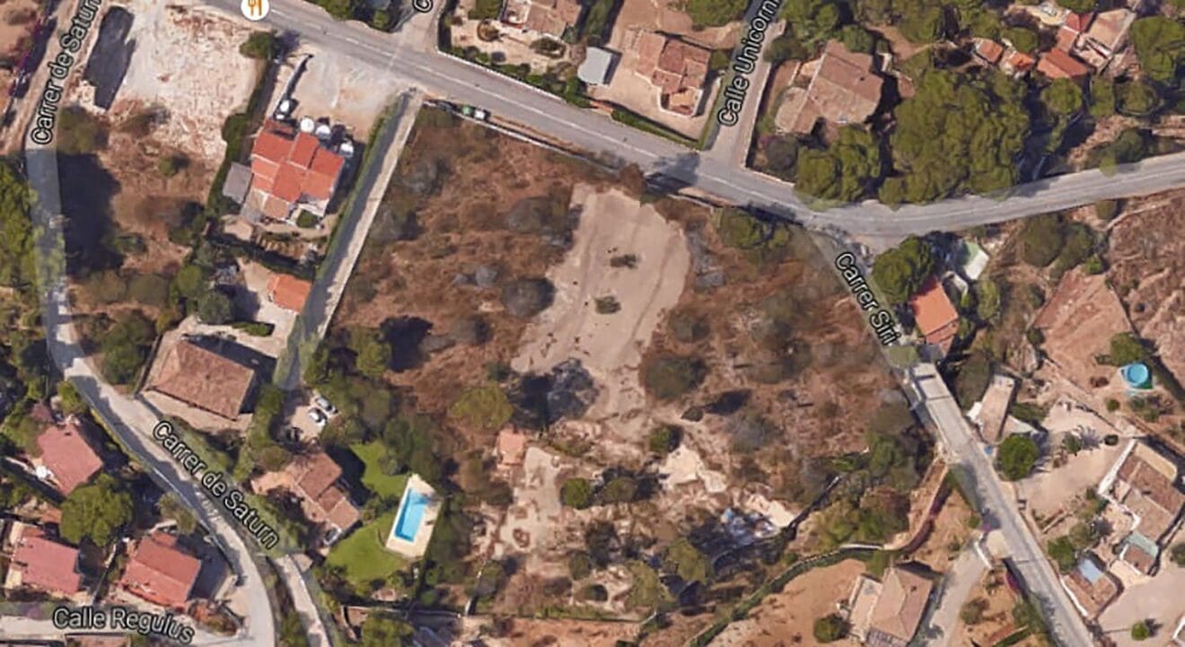 Espacio destinado al parking público de Les Rotes