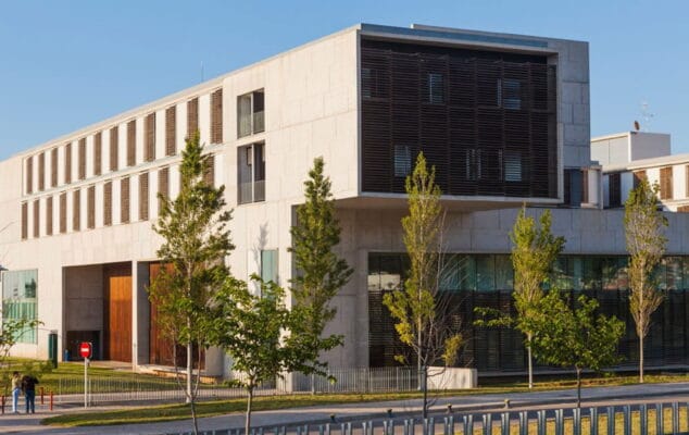 Imagen: Exterior del hospital de Dénia