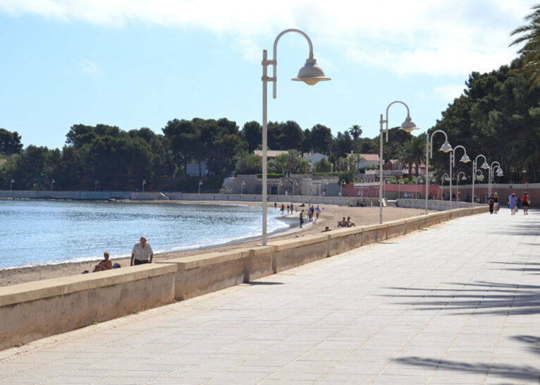 Localización del Cine Vora Mar en la playa de la Marineta Cassiana antes de 2012