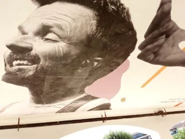 Mural de Pau Donés en el CEIP Cervantes