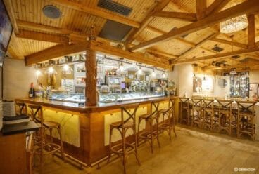 barra y entrada de tasca eulalia