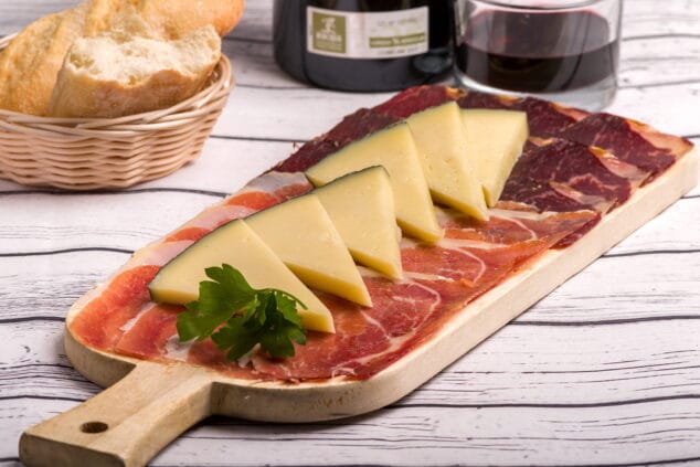 Imagen: Buenos embutidos Dénia - Folixa Asador Sidrería