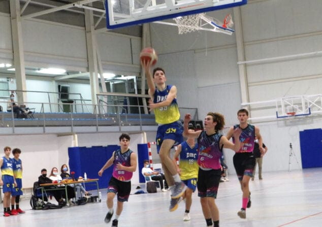 DBC Femenino logra su segunda victoria consecutiva pese a las dificultades para entrenar 4 dbc junior masculino ante mislata