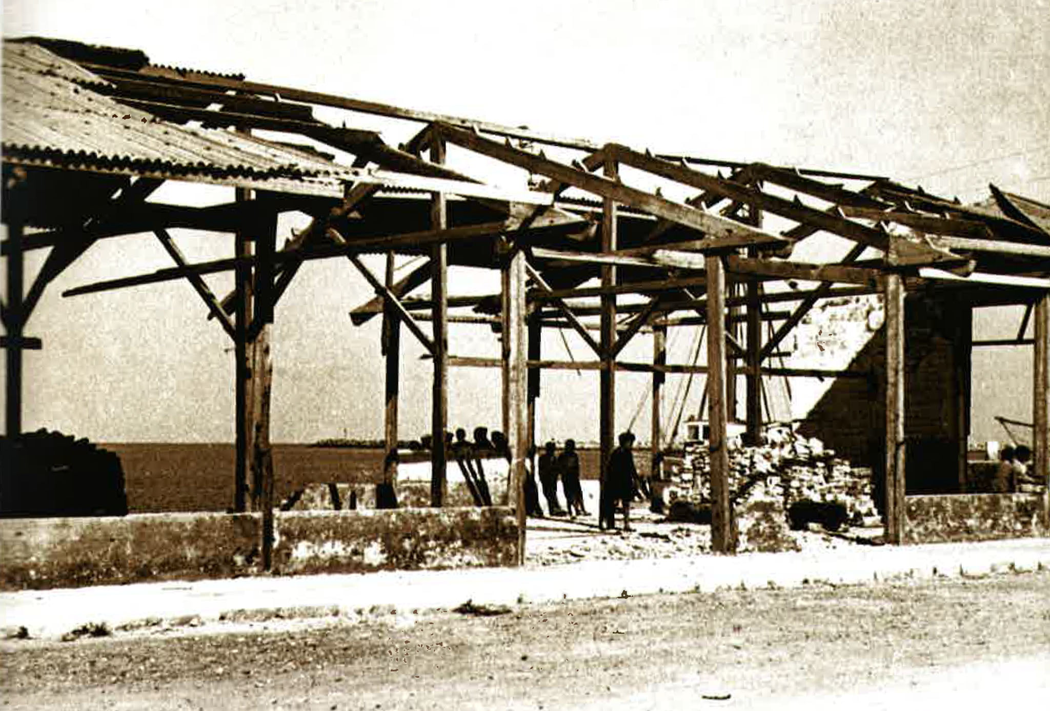 Destrucción del puerto de Dénia tras un bombardeo | Archivo Histórico del Ejército del Aire