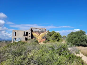 El Pueblo Fantasma de Dénia se llena de murales 03