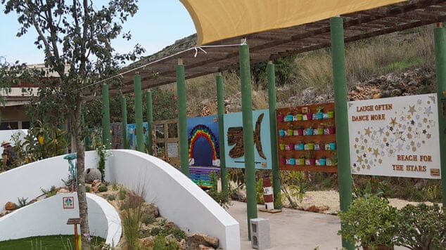 El jardín sensorial salido de la mente de un niño que es una realidad en los centros de APROSDECO 1 Imagen: Elementos del jardín