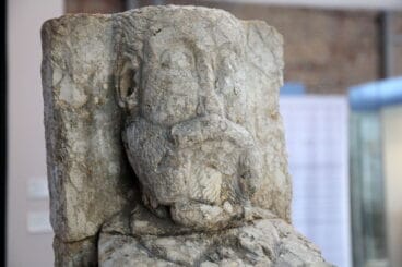 Escultura hallada en el mar de Dénia y expuesta en el Museu de la Mar