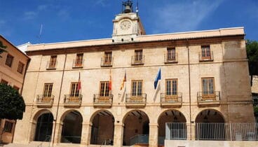 fachada del consistorio dianense