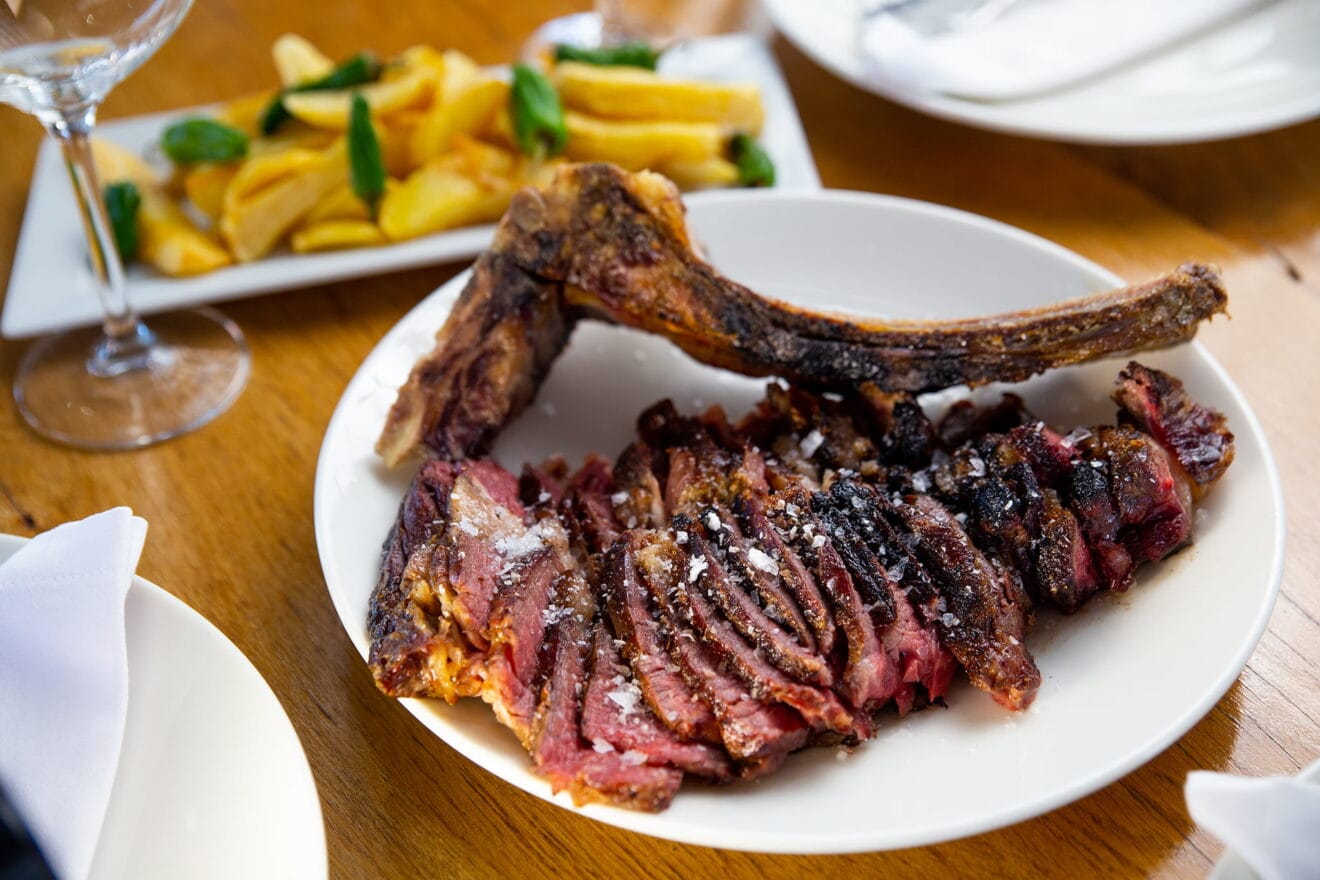 La carne es la protagonista de la carta de La Chuleta