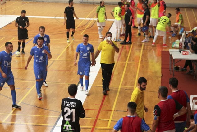 Imagen: Los dianenses de Mar Dénia durante el partido