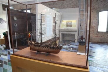 Navío de guerra de 74 cañones del siglo XVIII