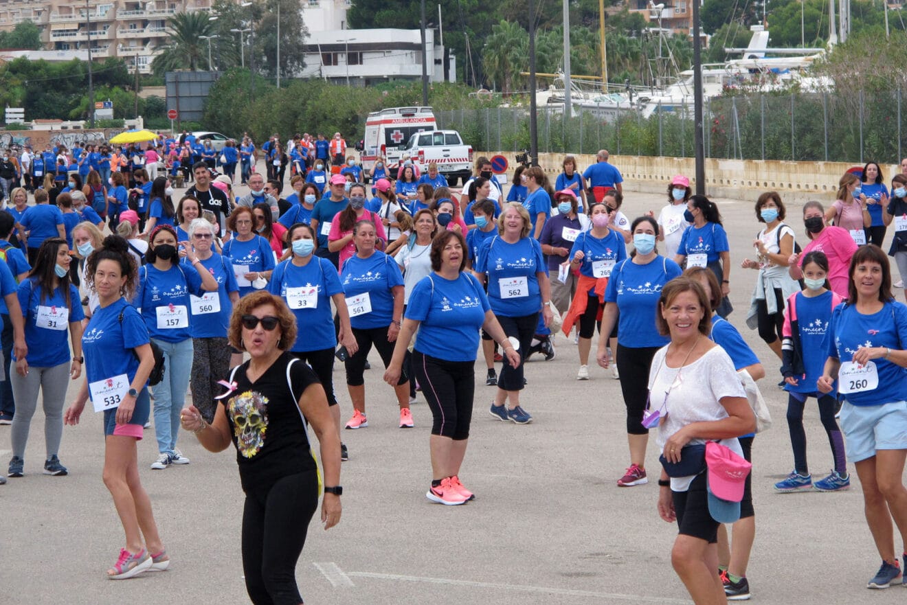 Tercera marcha solidaria de Amunt contra el càncer en Dénia 06