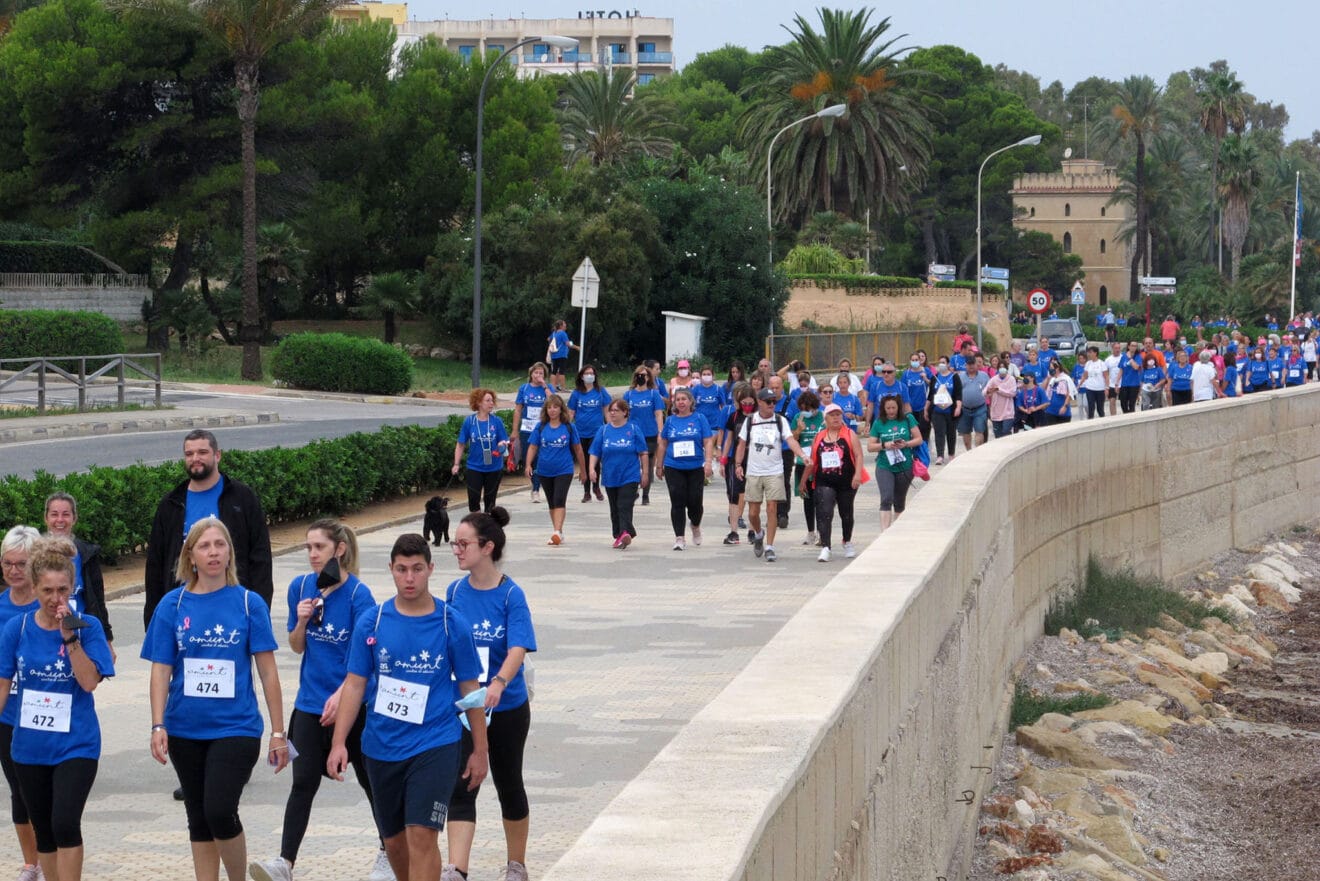 Tercera marcha solidaria de Amunt contra el càncer en Dénia 11