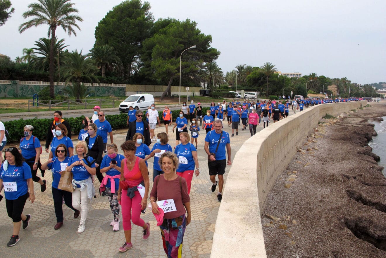 Tercera marcha solidaria de Amunt contra el càncer en Dénia 16