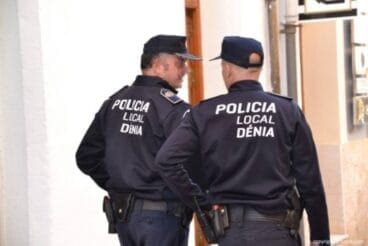 agentes de la policia local de denia