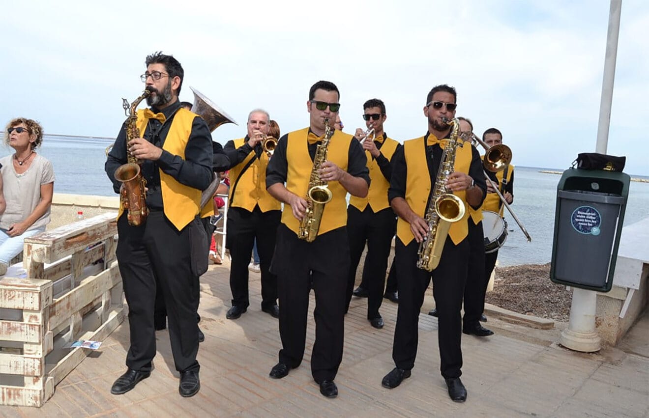 Cachorras band actuando en el D*na Festival