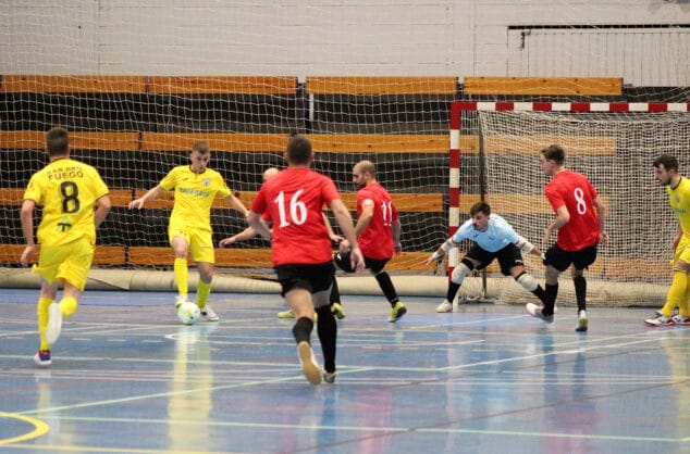 cfs mar denia y cd la vila fs durante el partido del pasado sabado 27 de noviembre