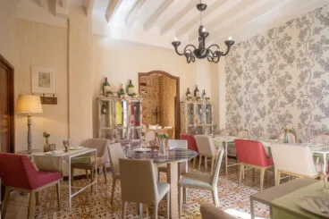 Decoración interior de L’Escoleta Dénia