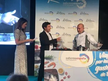 Chef Ximo Pastor bij de showcooking op de beurs