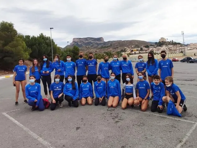 Los atletas del Club Atletisme Baleària Dianium realizan buenos resultados en Petrer, Elda y Alcoy 1 Imagen: Equipo sub 16 en Petrer