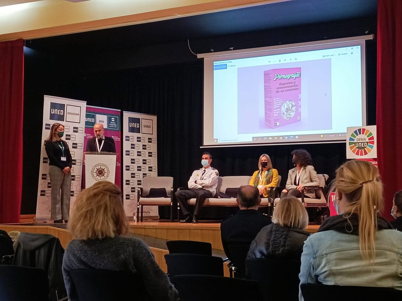 Javier Scotto durante la jornada sobre la pornografía de la UNED Dénia