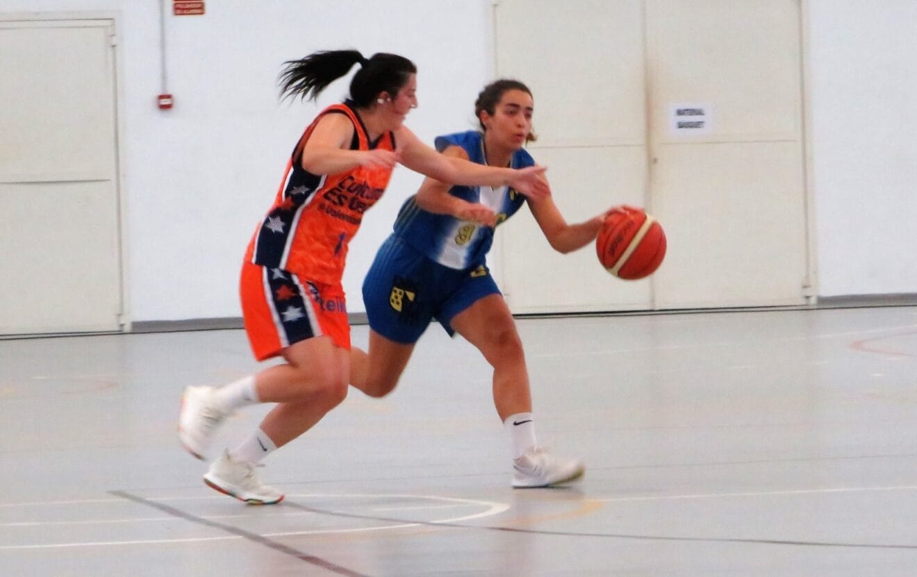 Senior femenino Dénia Basket gana al Oliva