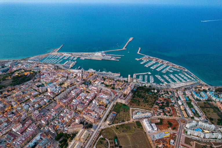 Vista aérea del puerto de Dénia