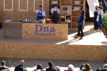 Actos del D*na Restaurant de la mañana del domingo 33