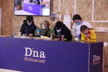 Actos del D*na Restaurant de la tarde del domingo 01