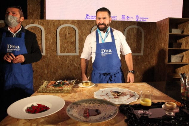 actos del dna restaurant de la tarde del domingo 55