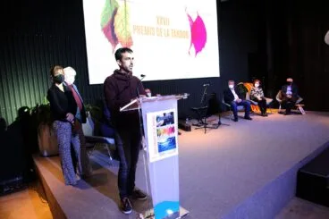 Agustí Espí despidiéndose de los asistentes