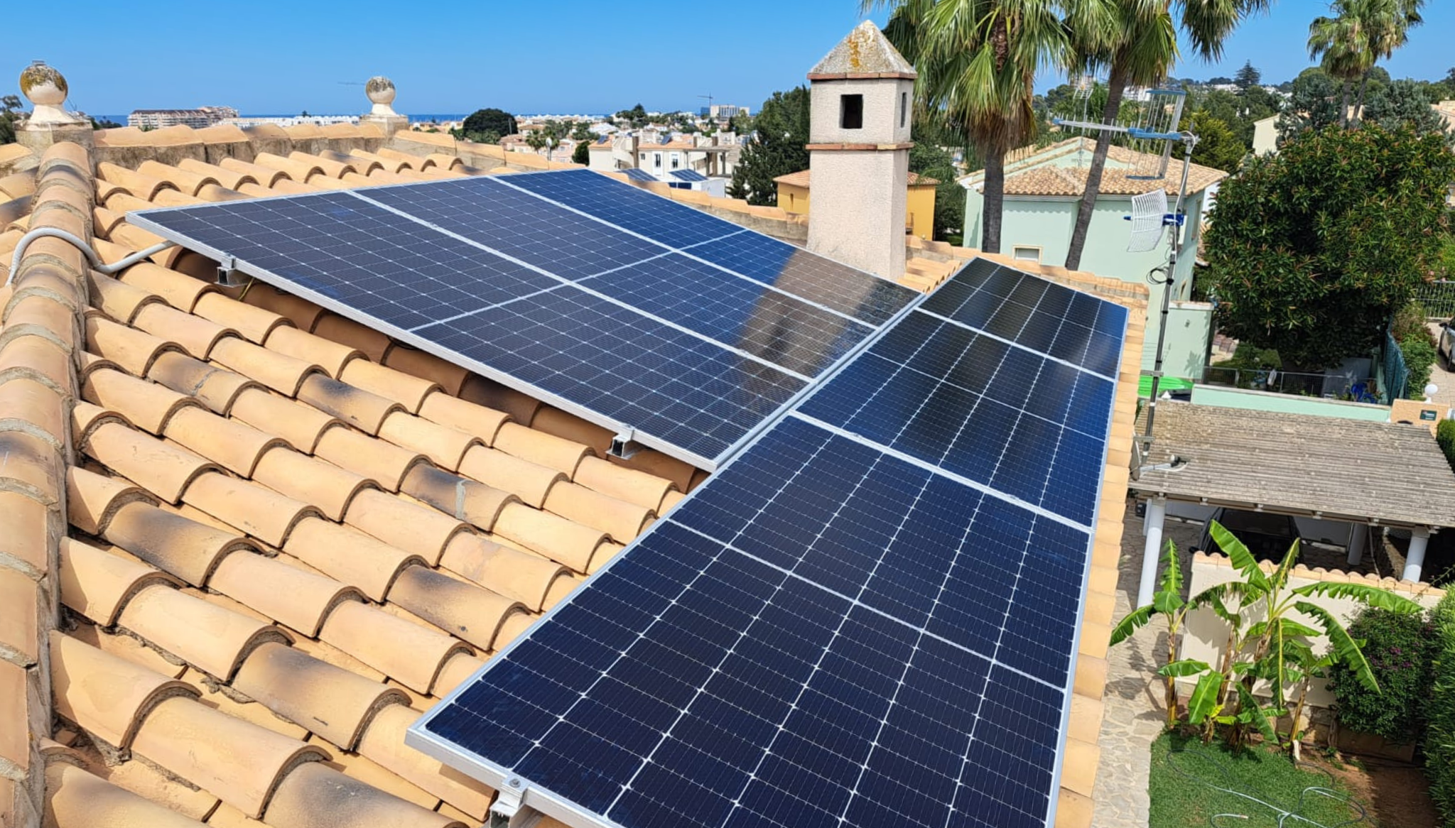 Aprovecha las subvenciones para la instalación de placas solares y reduce su coste