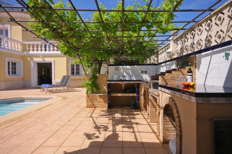 Casa vacacional con cocina exterior - Quality Rent