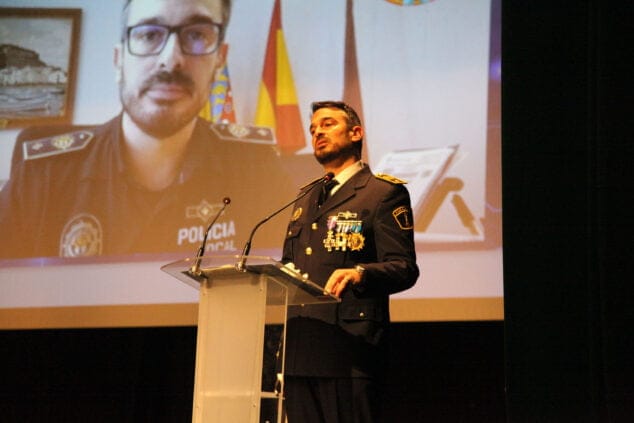 condecoraciones del dia de la policia local de denia 33