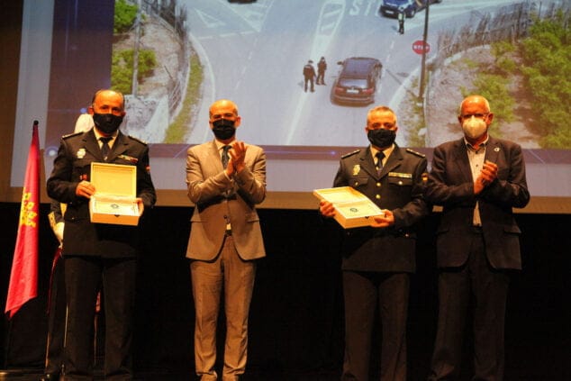 condecoraciones del dia de la policia local de denia 43