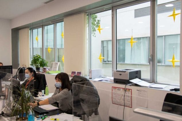 Imagen: El Departamento de Admisión - ganador de la mejor decoración navideña