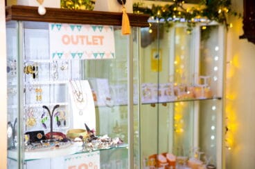 En La Joia podrás encontrar ofertas en sus joyas y complementos